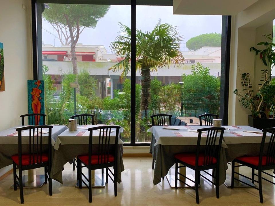 Hotel Logonovo Лидо-дельи-Эстенси Экстерьер фото