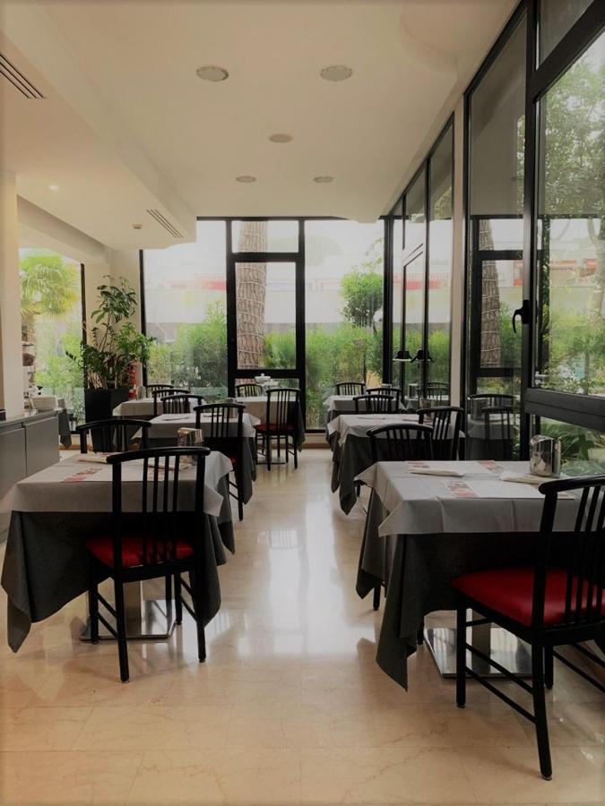 Hotel Logonovo Лидо-дельи-Эстенси Экстерьер фото