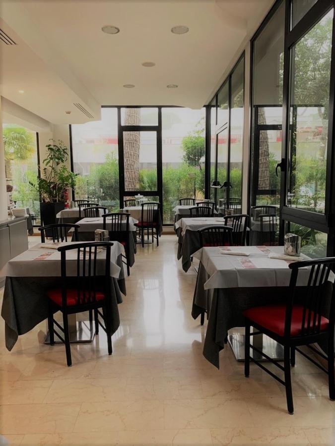Hotel Logonovo Лидо-дельи-Эстенси Экстерьер фото