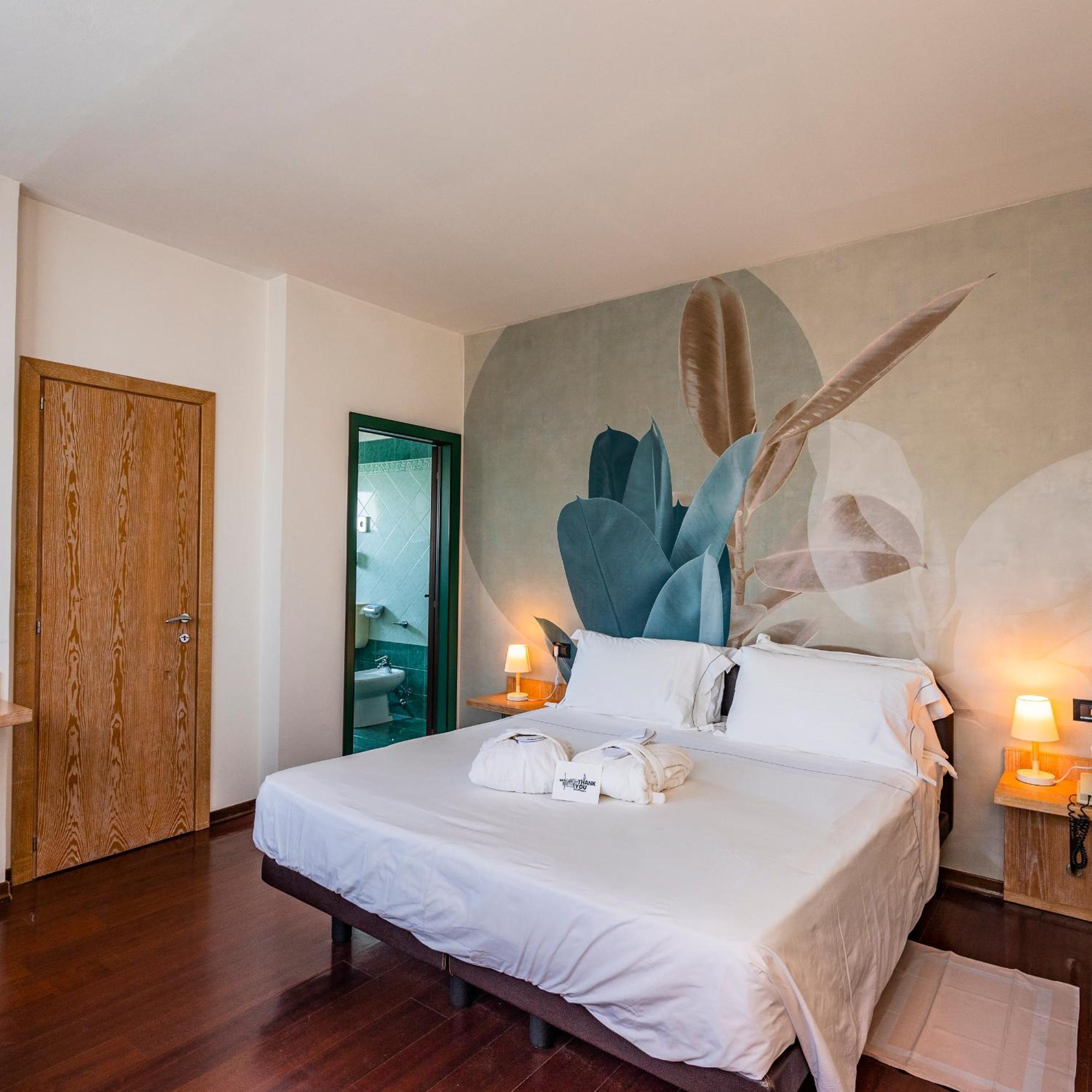 Hotel Logonovo Лидо-дельи-Эстенси Экстерьер фото