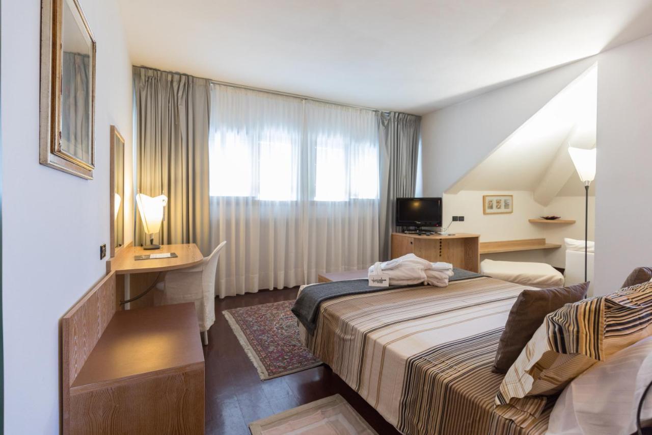 Hotel Logonovo Лидо-дельи-Эстенси Экстерьер фото